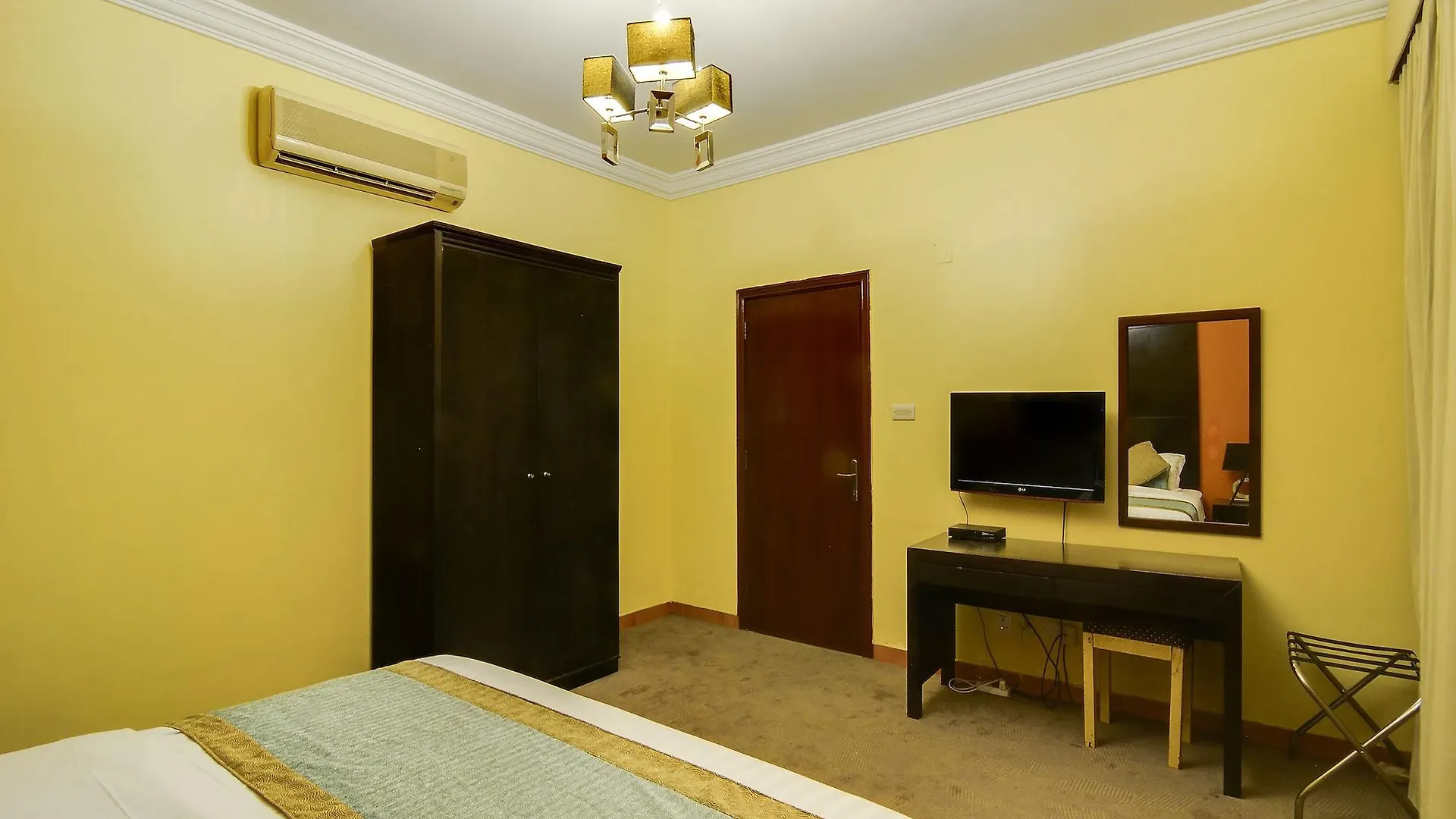 Отель Al Hamra Palace Aparthotel Falastin Джедда
