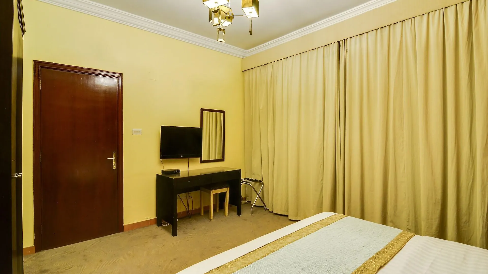 Al Hamra Palace Aparthotel Falastin Джедда Отель